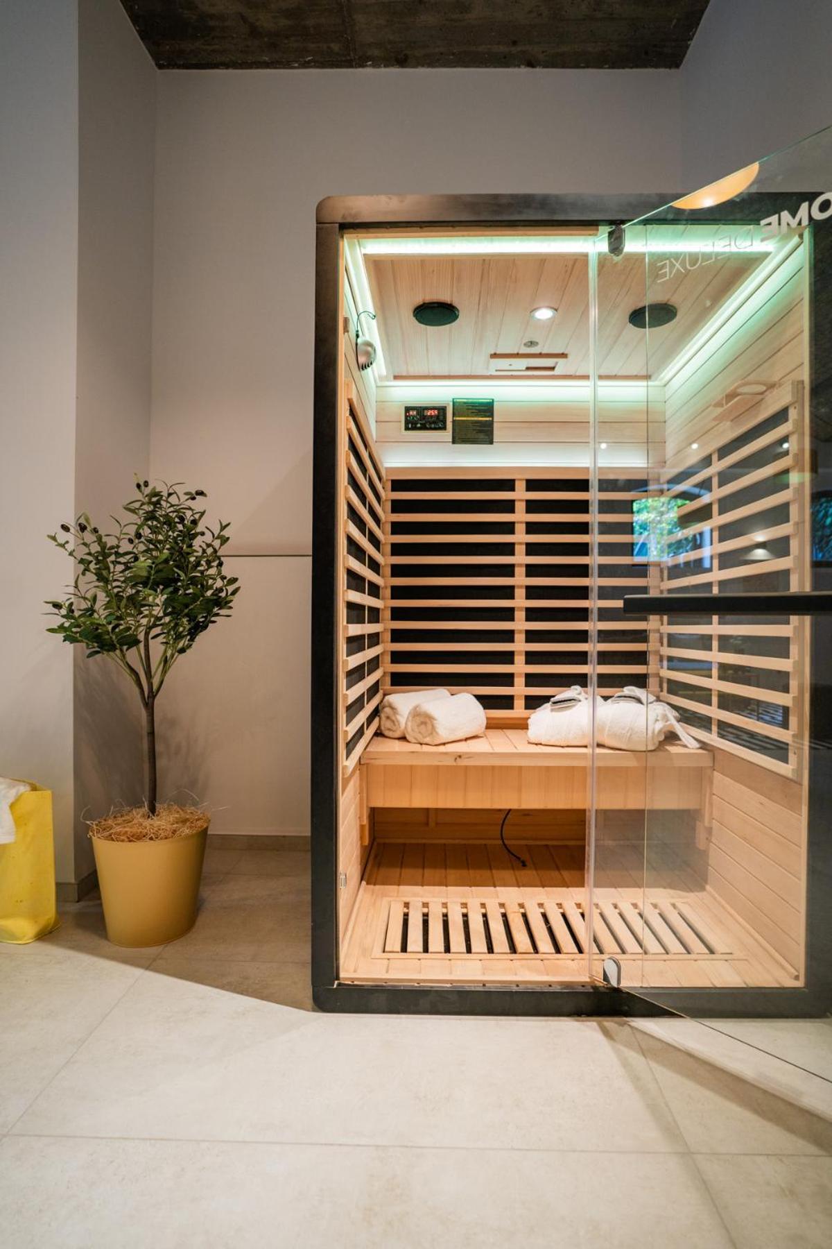 Luxurioeses 100M2 Loft Mit Sauna & Parkplatz - Platz Fuer 4 Personen 비스바덴 외부 사진